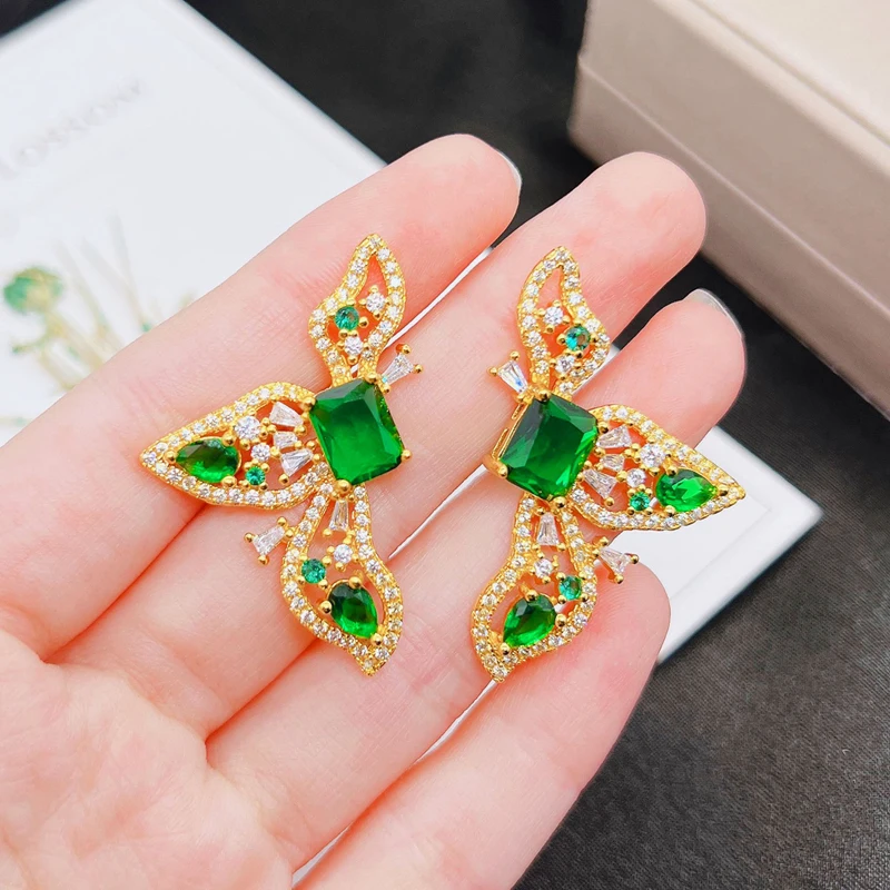 Fashion Butterfly Piercing Stud Earrings Inlay Green Zircon Cute Hot Sale Insect Jewelry For Women Wedding Engagement Ornaments
Fashion Butterfly Piercing Stud Earrings Inlay Green Zircon Cute Hot Sale Insect Jewelry For Women Wedding Engagement Ornaments