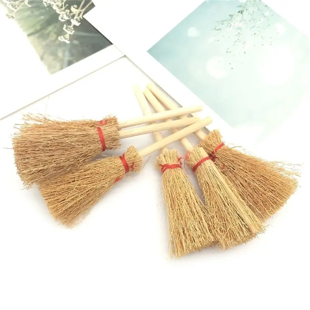 Dollhouse Accessories Pretend Play Toy Halloween Party Hanging Decorations Straw Brooms Doll House Brooms Mini Broom
Dollhouse Accessories Pretend Play Toy Halloween Party Hanging Decorations Straw Brooms Doll House Brooms Mini Broom