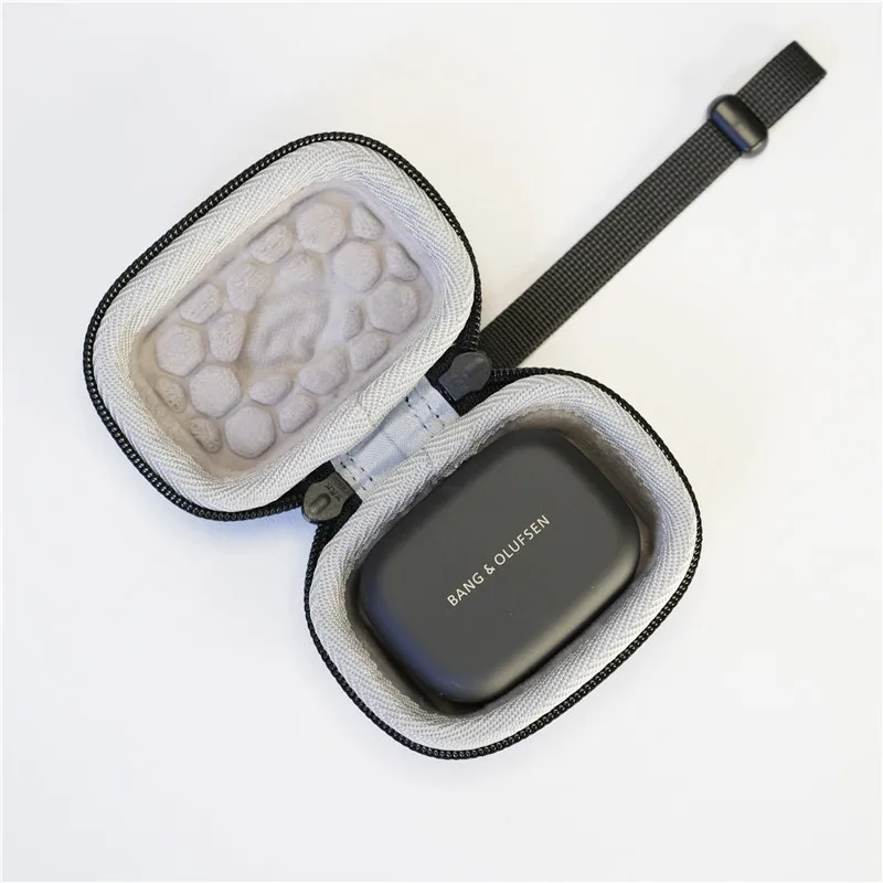 Портативная сумка для переноски Bluetooth наушников B & O Beoplay EX EQ True Wireless
Портативная сумка для переноски Bluetooth наушников B & O Beoplay EX EQ True Wireless