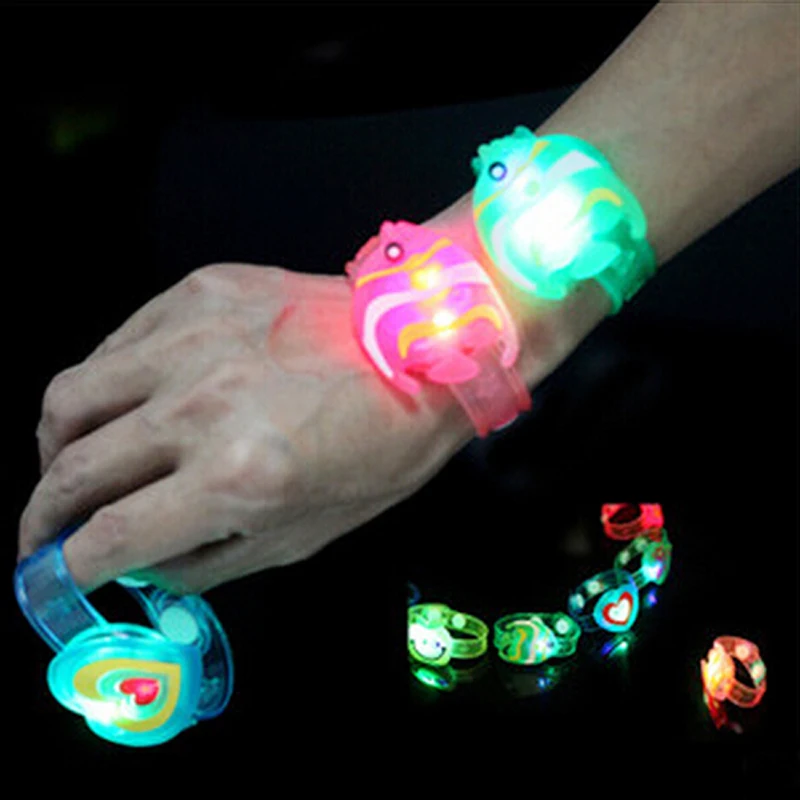 3Pcs Flash LED Cartoon Bracelet Lighting Toy for Children Birthday Gift Flash Luminous Wrist Band Watch Glow Party Gifts 
3Pcs Flash LED Cartoon Bracelet Lighting Toy for Children Birthday Gift Flash Luminous Wrist Band Watch Glow Party Gifts