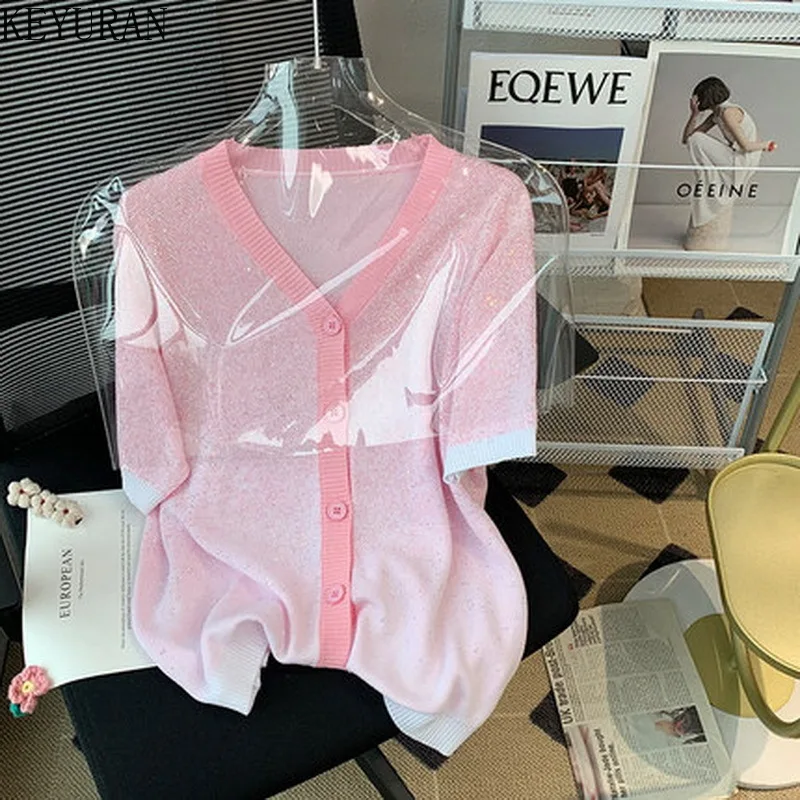 Женский трикотажный кардиган с V-образным вырезом, свободный тонкий кардиган из вискозы с короткими рукавами и бриллиантами, лето 2022 
Женский трикотажный кардиган с V-образным вырезом, свободный тонкий кардиган из вискозы с короткими рукавами и бриллиантами, лето 2022