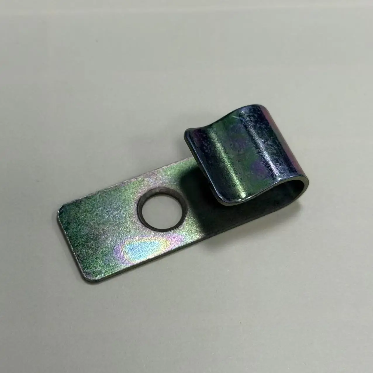 1 шт., ограничитель порогового крючка sаик MAXUS V80 
1 шт., ограничитель порогового крючка sаик MAXUS V80