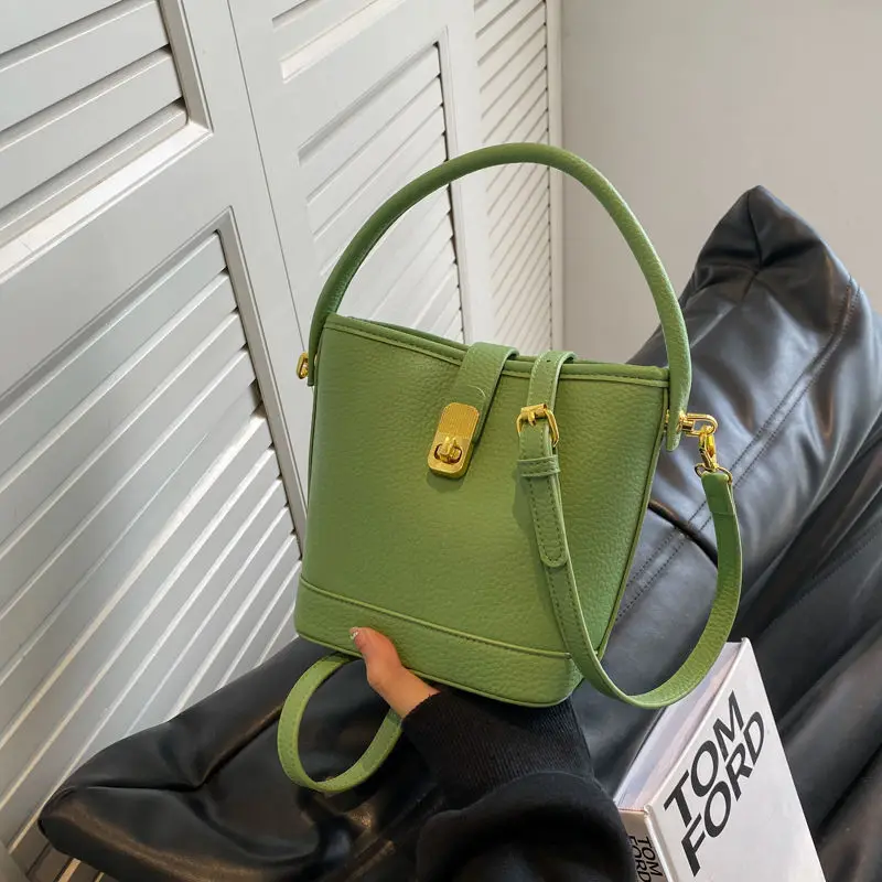 Miracle Kira 2023 Autumn/Winter New High Capacity Fashion Commuter Crossbody Bag Tote Bucket Bag Versatile Handbag Holiday Gifts
Miracle Kira 2023 Autumn/Winter New High Capacity Fashion Commuter Crossbody Bag Tote Bucket Bag Versatile Handbag Holiday Gifts