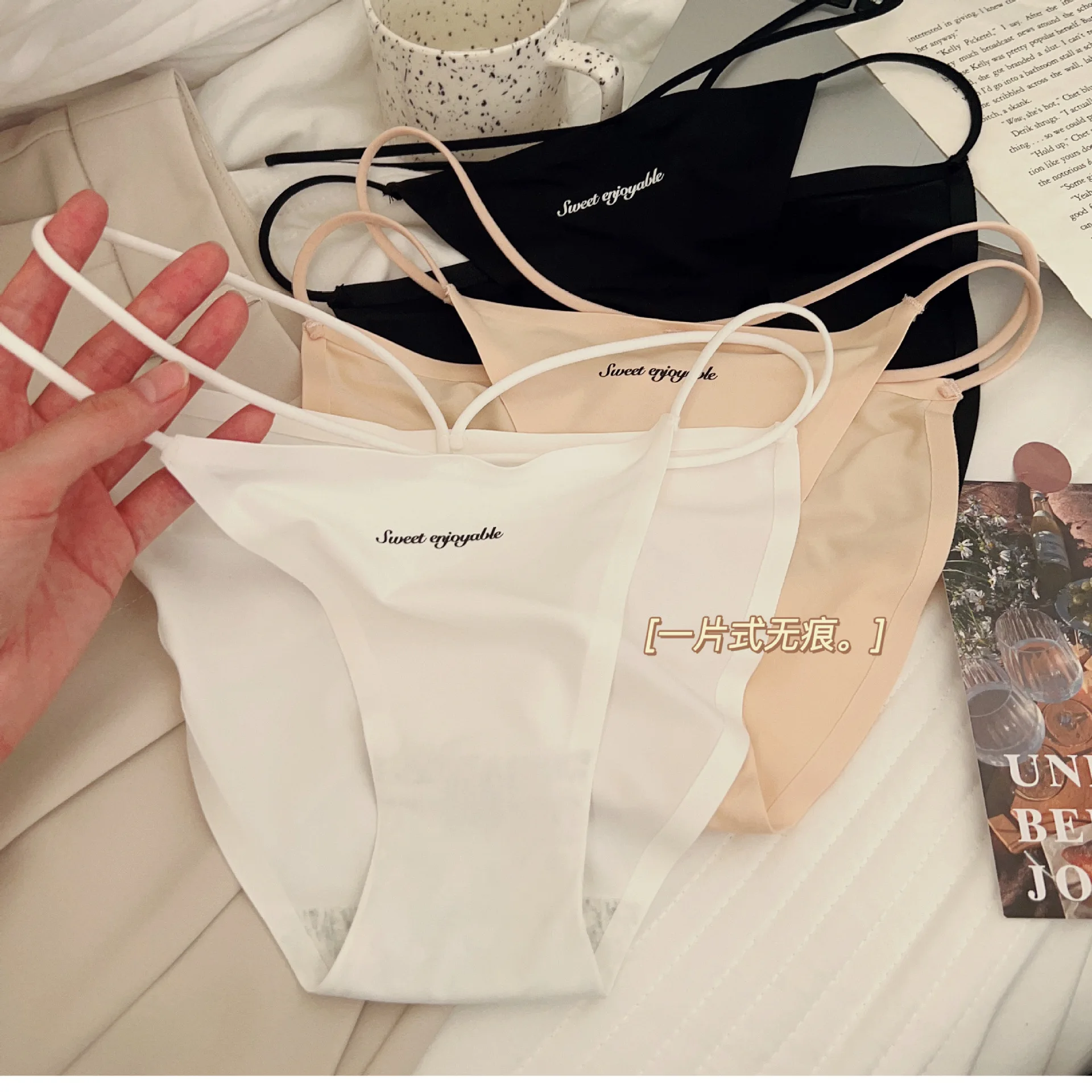 Zuoyou Pure Desire Sexy Thin Strap High Split Ice Silk Nude Traceless Low Waist Triangle Pants Cross Border Underwear for Women
Zuoyou Pure Desire Sexy Thin Strap High Split Ice Silk Nude Traceless Low Waist Triangle Pants Cross Border Underwear for Women