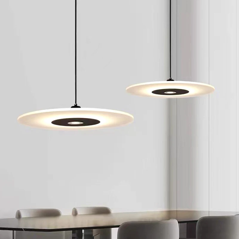 Минималистичная Люстра для ресторана, современный минималистичный дизайнерский обеденный стол, остров Тайбэя, Европа, креативное освещение
Минималистичная Люстра для ресторана, современный минималистичный дизайнерский обеденный стол, остров Тайбэя, Европа, креативное освещение