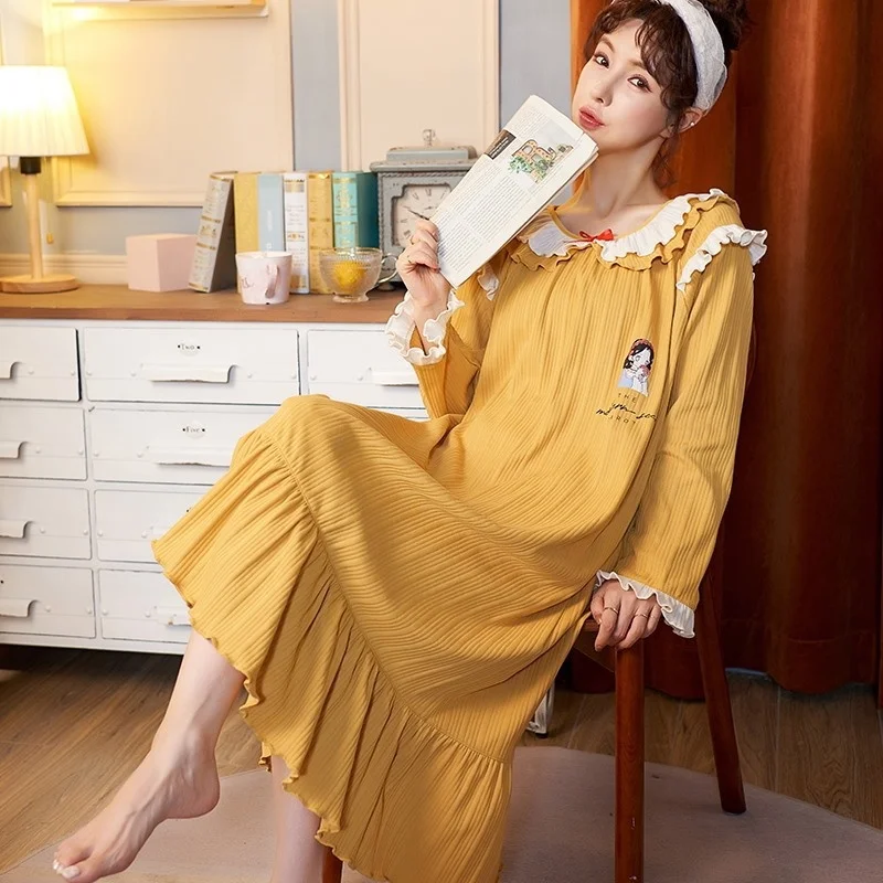 new pajamas autumn winter long sleeved pure cotton cartoon lovely medium long princess style large nightdress home clothes
new pajamas autumn winter long sleeved pure cotton cartoon lovely medium long princess style large nightdress home clothes