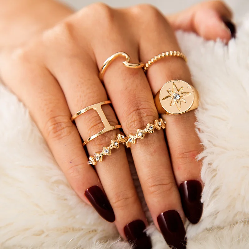 Новинка 2022, набор колец с геометрическим рисунком, 5 элементов
Новинка 2022, набор колец с геометрическим рисунком, 5 элементов