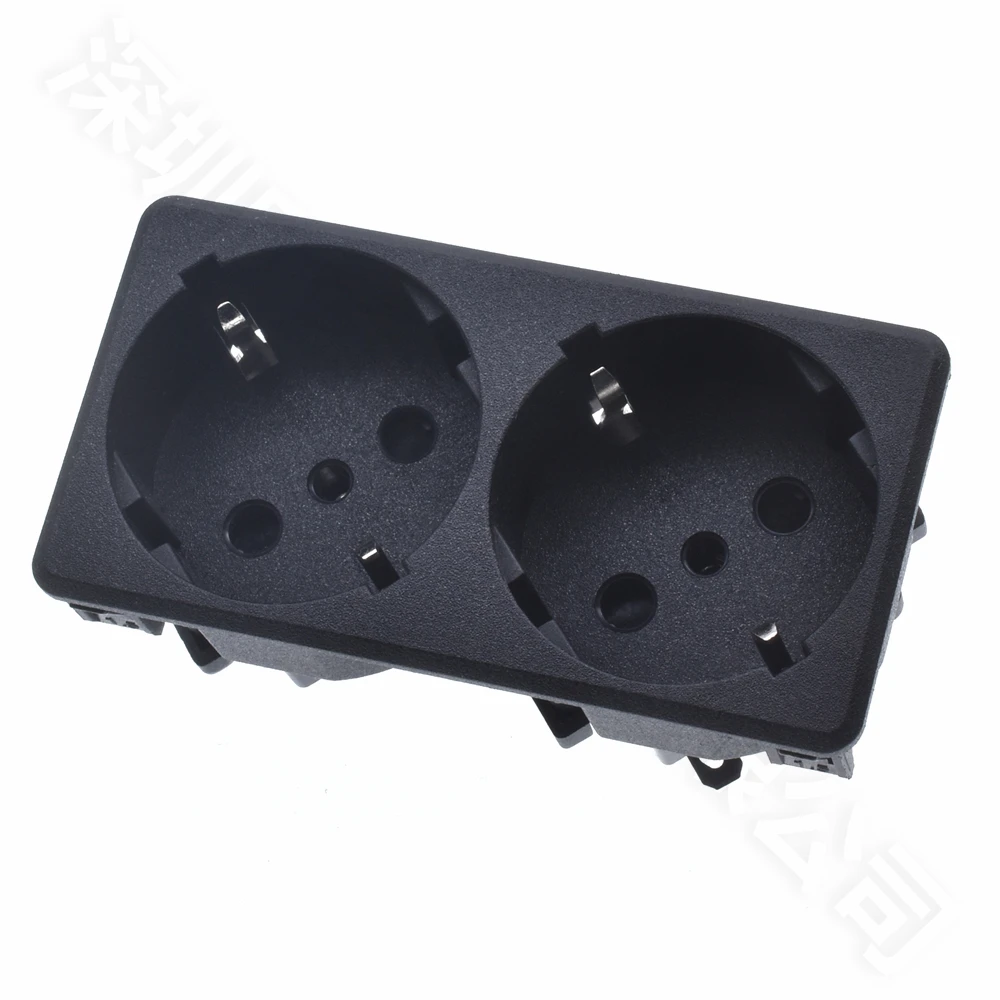 Настенная розетка Schuko черная 16А
Настенная розетка Schuko черная 16А