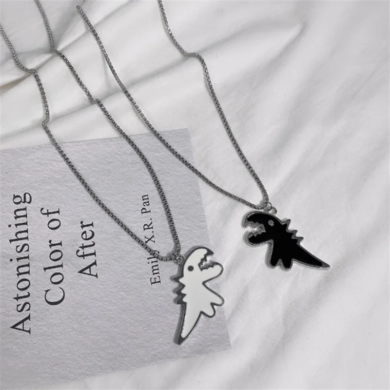 2022 New Cute Dinosaur Pendant Couple Necklace for Women Men Hip Hop Black White Cartoon Animal Necklace Friendship Jewelry Gift
2022 New Cute Dinosaur Pendant Couple Necklace for Women Men Hip Hop Black White Cartoon Animal Necklace Friendship Jewelry Gift