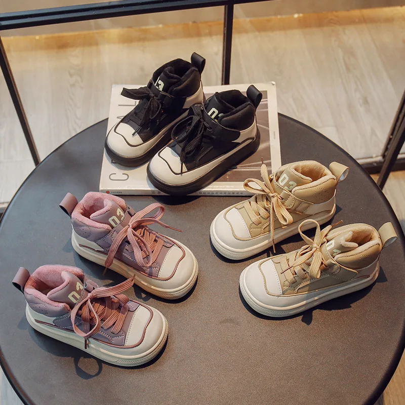 Children's fleece-lined sneakers 2022 winter New girls' casual shoes boys' running cotton shoes
Children's fleece-lined sneakers 2022 winter New girls' casual shoes boys' running cotton shoes