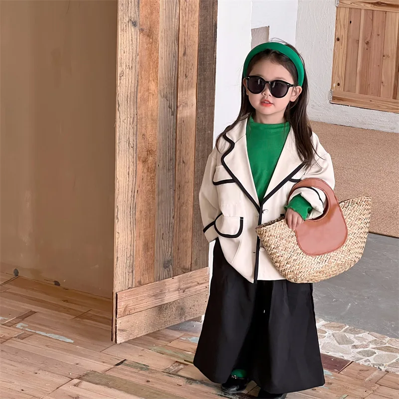 Korean Children's Clothing 2022 Autumn New Girls' Coat Lapel Small Suit Medium and Long Korean Simple Style
Korean Children's Clothing 2022 Autumn New Girls' Coat Lapel Small Suit Medium and Long Korean Simple Style