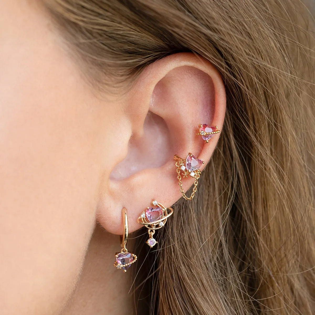 4pcs Korean Pink Heart Stud Earrings Set Sweet Mini Zircon Crystal Tragus Cartilage Helix Conch Rook Labret Piercing Jewelry
4pcs Korean Pink Heart Stud Earrings Set Sweet Mini Zircon Crystal Tragus Cartilage Helix Conch Rook Labret Piercing Jewelry