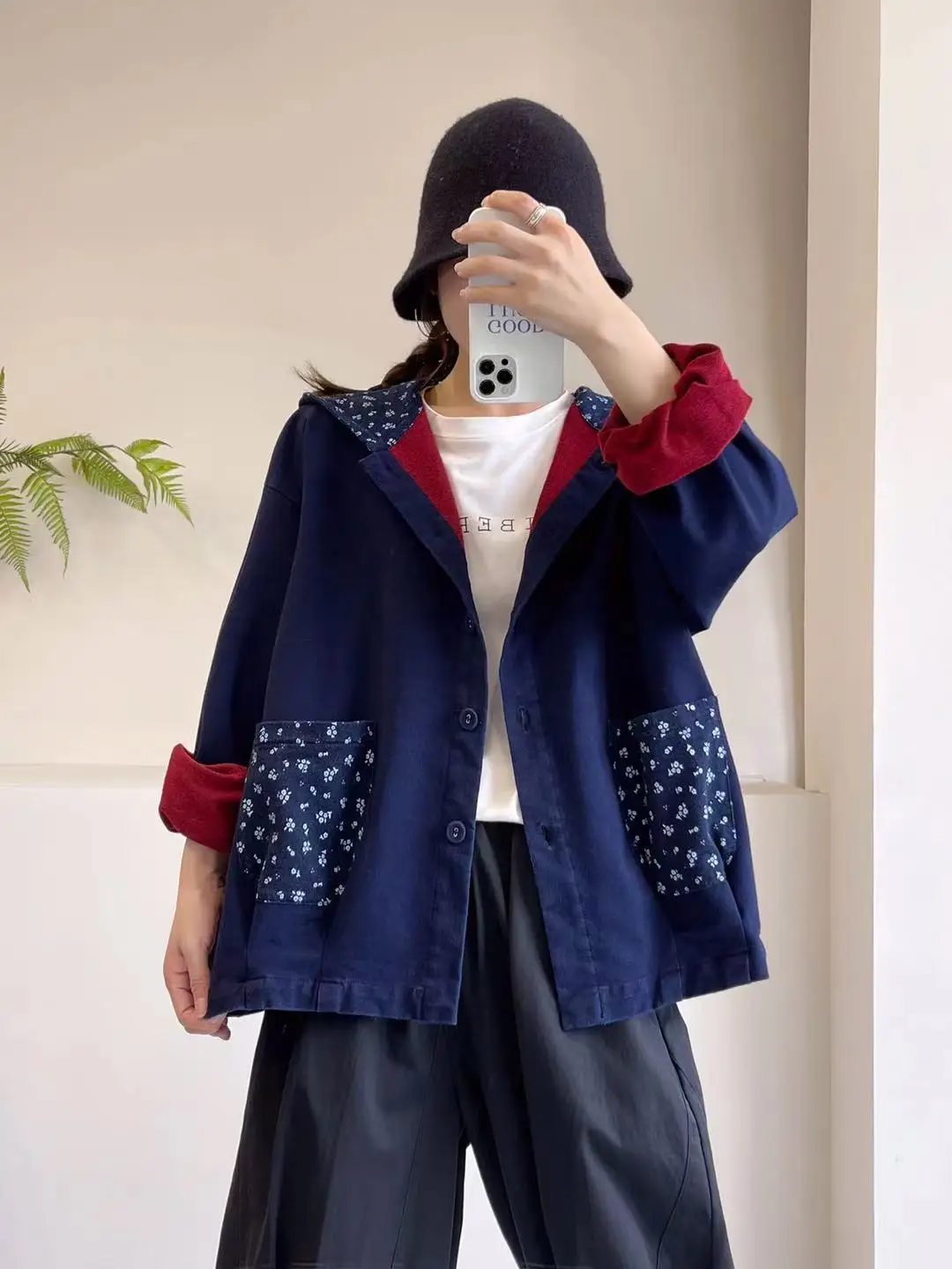 Autumn 2022 Japanese Sen Women's Simple Retro Color Contrast Hooded Pocket Loose Casual Denim Coat
Autumn 2022 Japanese Sen Women's Simple Retro Color Contrast Hooded Pocket Loose Casual Denim Coat