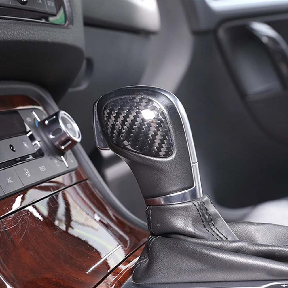 Аксессуары для интерьера, декоративная накладка на головку переключателя из углеродного волокна, декоративная накладка для Volkswagen Touareg, Tiguan, Golf, Sagitar
Аксессуары для интерьера, декоративная накладка на головку переключателя из углеродного волокна, декоративная накладка для Volkswagen Touareg, Tiguan, Golf, Sagitar