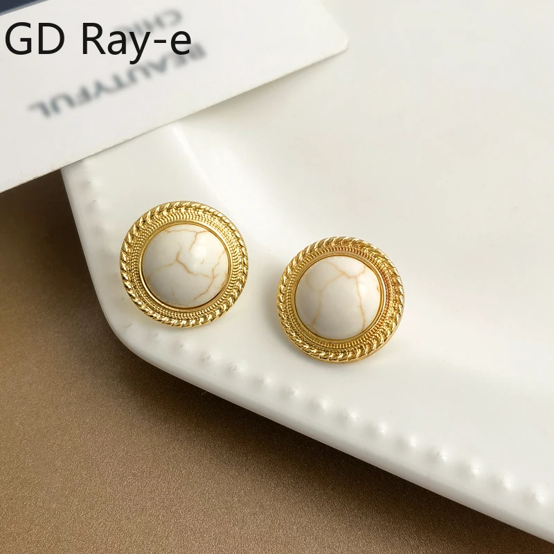 Korean Retro Stone Round Square Earrings Elegant Irregular Hollow Out Pearl Earrings for Women Party Autumn Winter Jewelry 4659
Korean Retro Stone Round Square Earrings Elegant Irregular Hollow Out Pearl Earrings for Women Party Autumn Winter Jewelry 4659