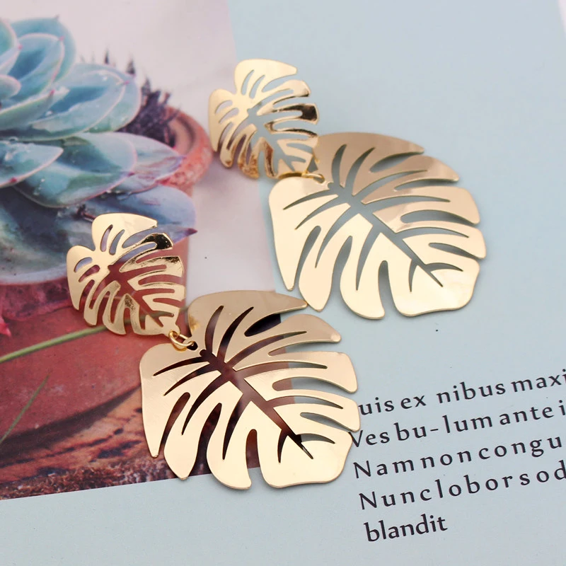 New 6 clours Metal leaves Earring Geometric Metal Swing Earrings For Women drop Earings New Style Fashion Female Jewelry
New 6 clours Metal leaves Earring Geometric Metal Swing Earrings For Women drop Earings New Style Fashion Female Jewelry