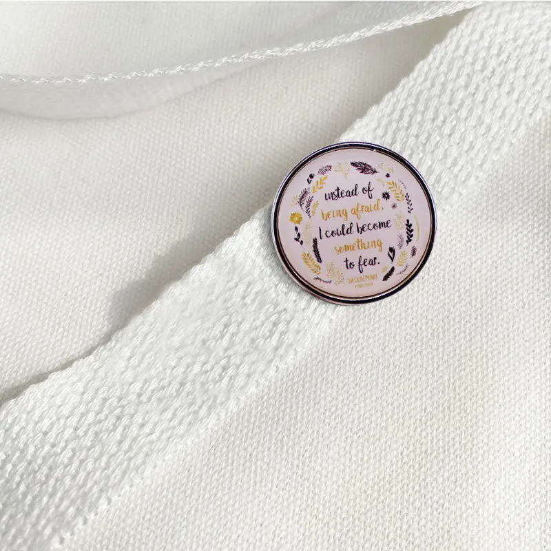 

Cruel Prince Enamel Pin Wrap Clothes Lapel Brooch Fine Badge Fashion Jewelry Friend Gift