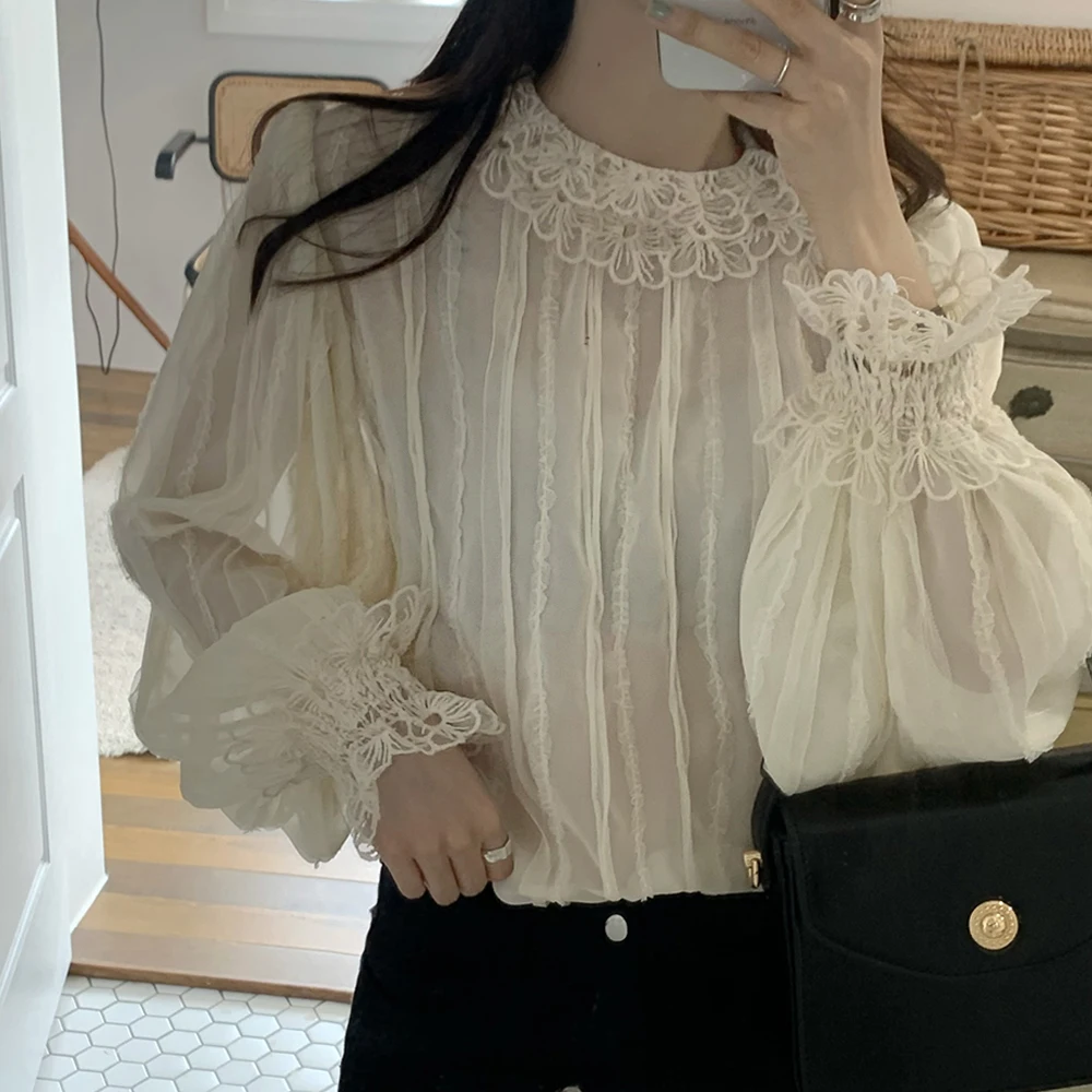 Make early spring super fairy French temperament of restoring ancient ways to reduce age double shirt sleeve lace lace collar ho
Make early spring super fairy French temperament of restoring ancient ways to reduce age double shirt sleeve lace lace collar ho