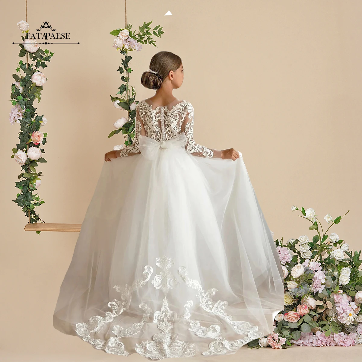 FATAPAESE White Communion Dress for Girls Long Sleeve Floral Lace Tulle A Line Gown with Bow Train Appqulies Wedding Even Kids
FATAPAESE White Communion Dress for Girls Long Sleeve Floral Lace Tulle A Line Gown with Bow Train Appqulies Wedding Even Kids