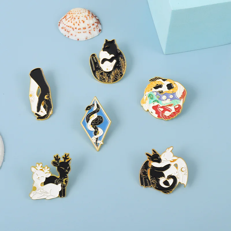 Animal Hug Alloy Pins Cartoon Cute Black And White Snake Koi Shape Backpack Clothing Accessories Alloy Enamel Lapel Pins Brooch
Animal Hug Alloy Pins Cartoon Cute Black And White Snake Koi Shape Backpack Clothing Accessories Alloy Enamel Lapel Pins Brooch