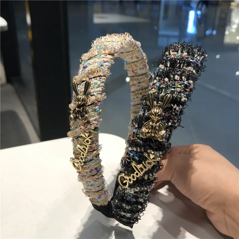 Alloy bunny letter wool edge knitting hair hoop female quality sweet hair compression hoop
Alloy bunny letter wool edge knitting hair hoop female quality sweet hair compression hoop