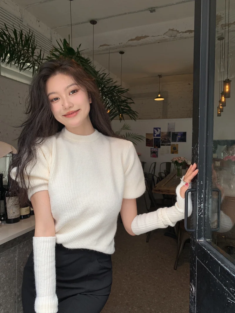 2022SS Women's Spring White Sweater with Sleeves Soft Knitted Sweet Ladies Cute Sweater Slim Short Outer Wear Short-sleeved Tops
2022SS Women's Spring White Sweater with Sleeves Soft Knitted Sweet Ladies Cute Sweater Slim Short Outer Wear Short-sleeved Tops
