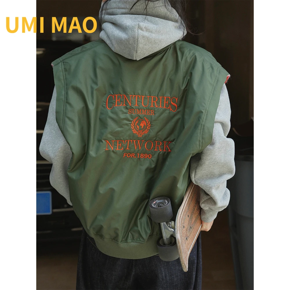 UMI MAO Autumn Winter New European American Letter Embroidery Quilted Vest Cuffs Loose Thin Warm Sleeveless Top Women Femme
UMI MAO Autumn Winter New European American Letter Embroidery Quilted Vest Cuffs Loose Thin Warm Sleeveless Top Women Femme