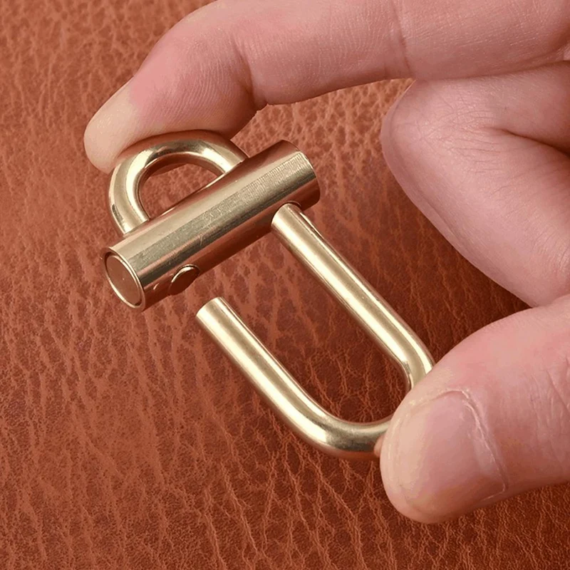 Brass Lock Clip Key Holders Keychain Simple Style Car Keychain Corrosion Resistance Durable 58x22mm Camping Tool
Brass Lock Clip Key Holders Keychain Simple Style Car Keychain Corrosion Resistance Durable 58x22mm Camping Tool