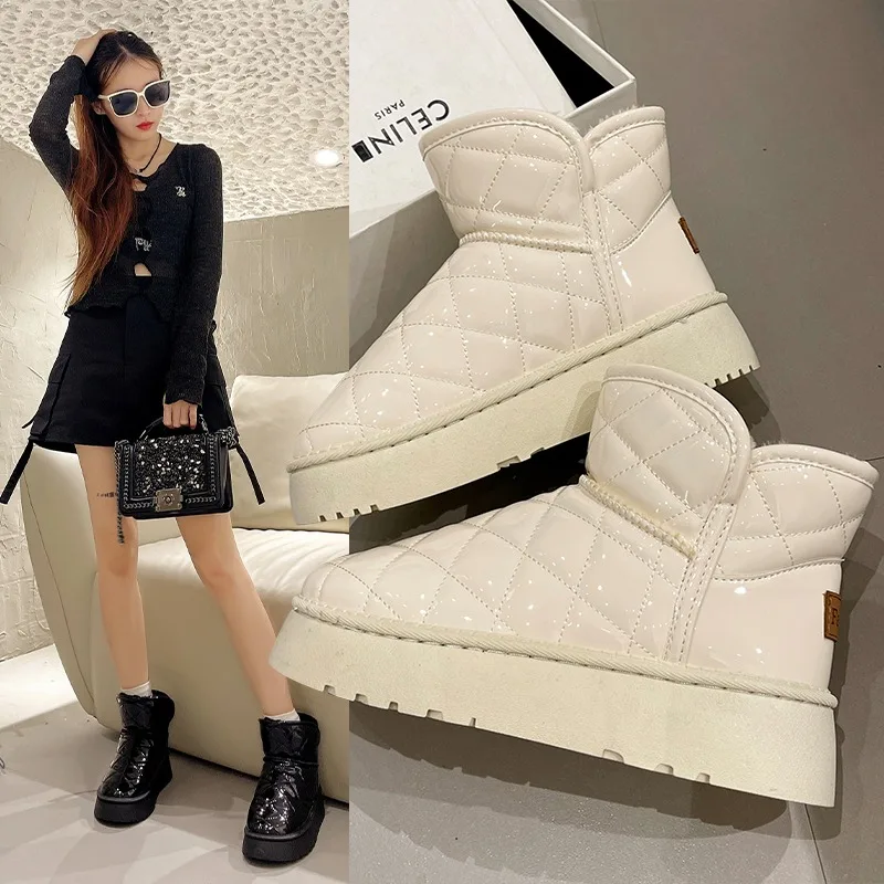 2023 Autumn and Winter New Snow Boots Fashion Everything Thick Soled Light Plus Cashmere Thickened Cotton Shoes Women
2023 Autumn and Winter New Snow Boots Fashion Everything Thick Soled Light Plus Cashmere Thickened Cotton Shoes Women