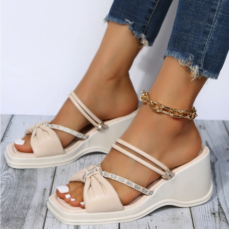 Shoes Women's Sandals Fashion Spring and Summer Women Sandals Thick Bottom Rhinestone Bow Wedge Heel Open Toe Women Sandals New
Shoes Women's Sandals Fashion Spring and Summer Women Sandals Thick Bottom Rhinestone Bow Wedge Heel Open Toe Women Sandals New