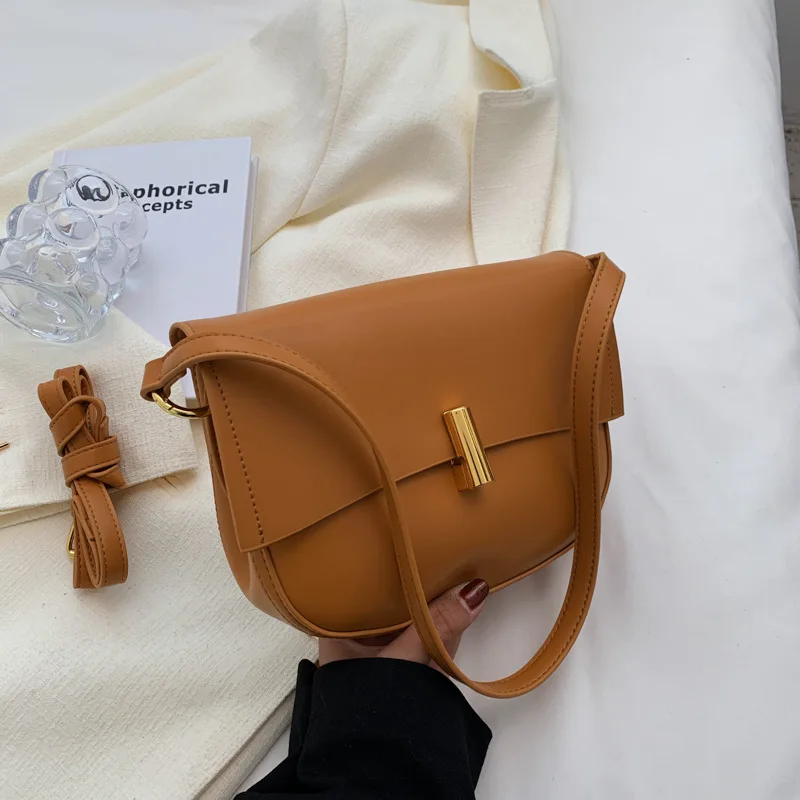 Popular Casual One-shoulder Women's Bag 2022 New Summer Fashion One-shoulder Messenger Bag Textured Semi-circle Saddle Bag
Popular Casual One-shoulder Women's Bag 2022 New Summer Fashion One-shoulder Messenger Bag Textured Semi-circle Saddle Bag