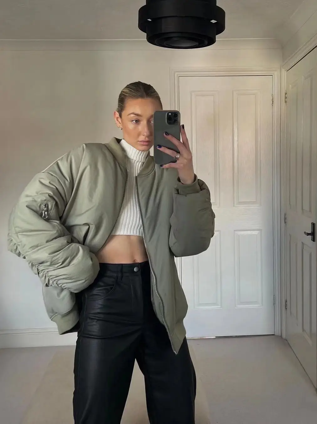 2022 Winter Warm Women Baseball Jackets Oversized Basic Coat Zipper Loose Bomber Jacket Female Outwear Tops
2022 Winter Warm Women Baseball Jackets Oversized Basic Coat Zipper Loose Bomber Jacket Female Outwear Tops