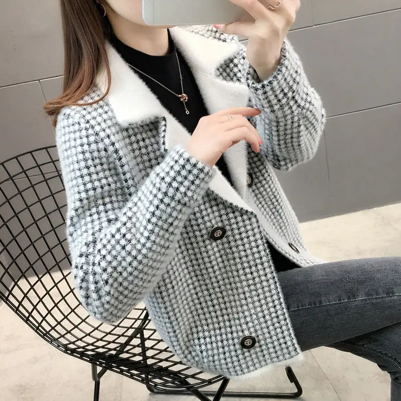 Women Knitted Cardigans Sweater Female Fashion Autumn Long Sleeve Loose Coat Casual Button Thick Plaid Print Tops Coats G126
Women Knitted Cardigans Sweater Female Fashion Autumn Long Sleeve Loose Coat Casual Button Thick Plaid Print Tops Coats G126