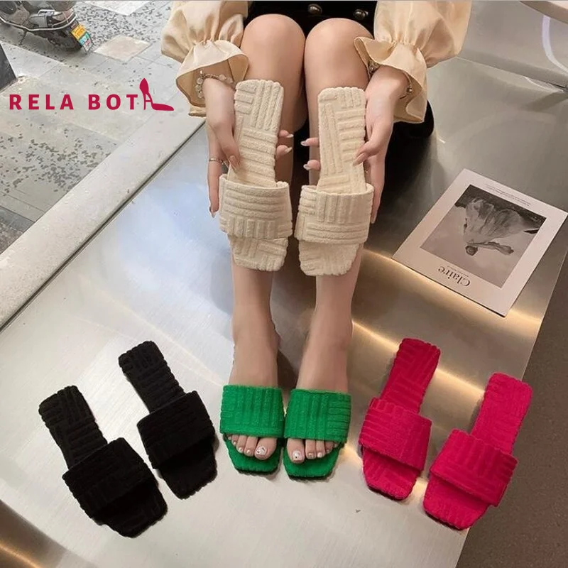 Warm towel pattern slippers 2022 women new embossed cotton drag home all-match sandals candy color slippers
Warm towel pattern slippers 2022 women new embossed cotton drag home all-match sandals candy color slippers
