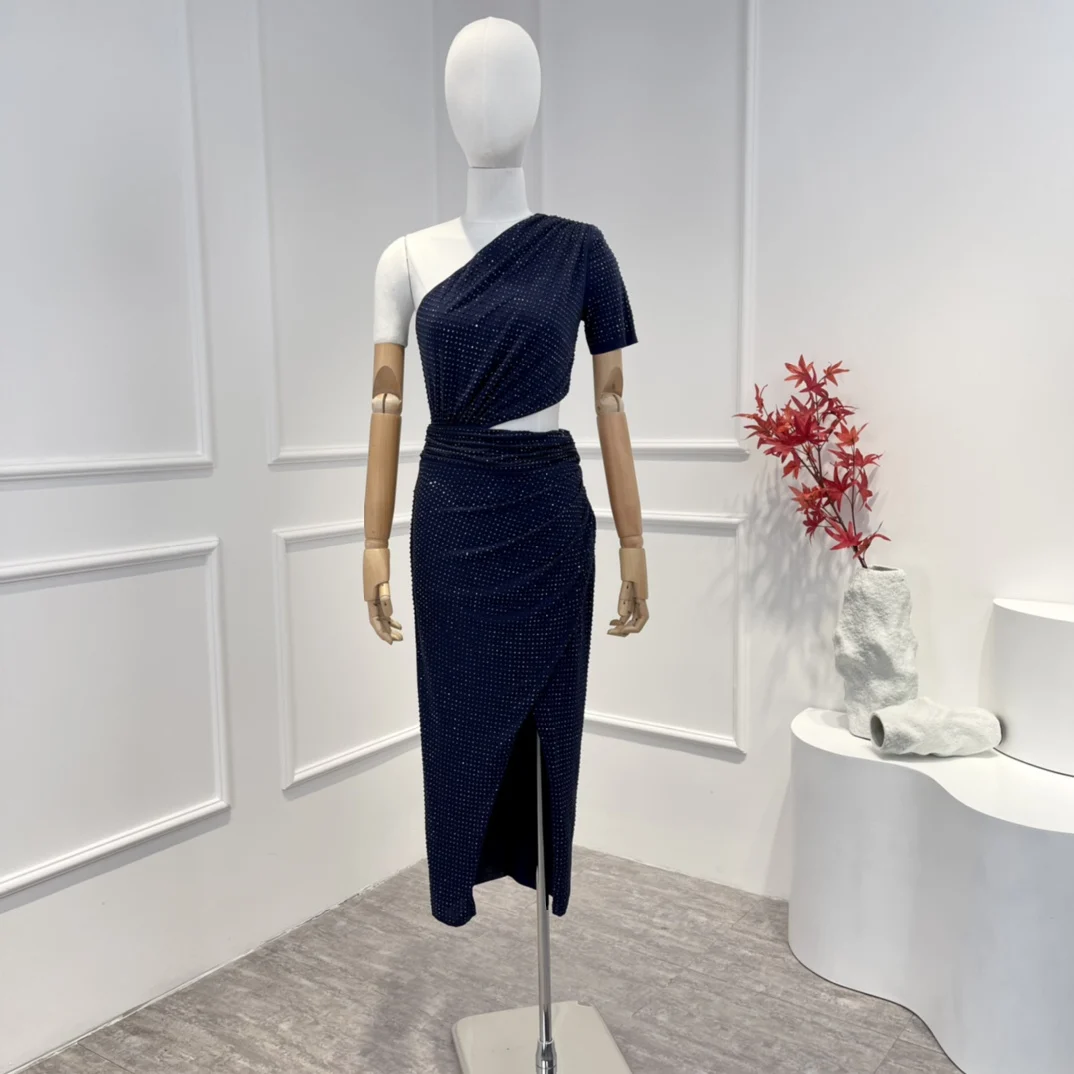 2022 New Summer High Quality Stretchable Special Shoulder Designe Shiny Diamonds Cut Out Waist Side Slit Party Midi Dress Women
2022 New Summer High Quality Stretchable Special Shoulder Designe Shiny Diamonds Cut Out Waist Side Slit Party Midi Dress Women