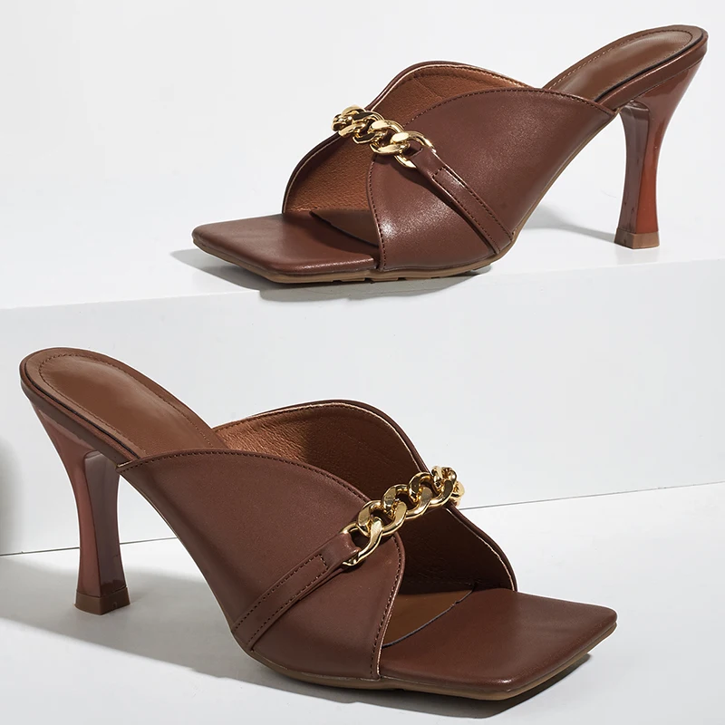 Fashion Women High Heels Sandals Slides Square Toe Female Casual Outdoor Slippers Slip On Metal Chain Sexy Ladies Pumps Shoes
Fashion Women High Heels Sandals Slides Square Toe Female Casual Outdoor Slippers Slip On Metal Chain Sexy Ladies Pumps Shoes