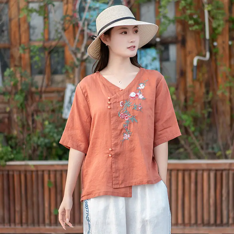 New 2022 Summer Women Temperament Art Cotton Linen Embroidered Floral T-shirt Casual Loose V-neck shirt Clothes Women Tops M49
New 2022 Summer Women Temperament Art Cotton Linen Embroidered Floral T-shirt Casual Loose V-neck shirt Clothes Women Tops M49