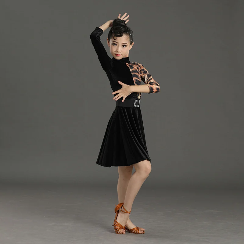 New Latin Dance Dresses for Girl Children Long Sleeve Dance Competition Stage Performance Practice Costume Kids Party Skirt
New Latin Dance Dresses for Girl Children Long Sleeve Dance Competition Stage Performance Practice Costume Kids Party Skirt