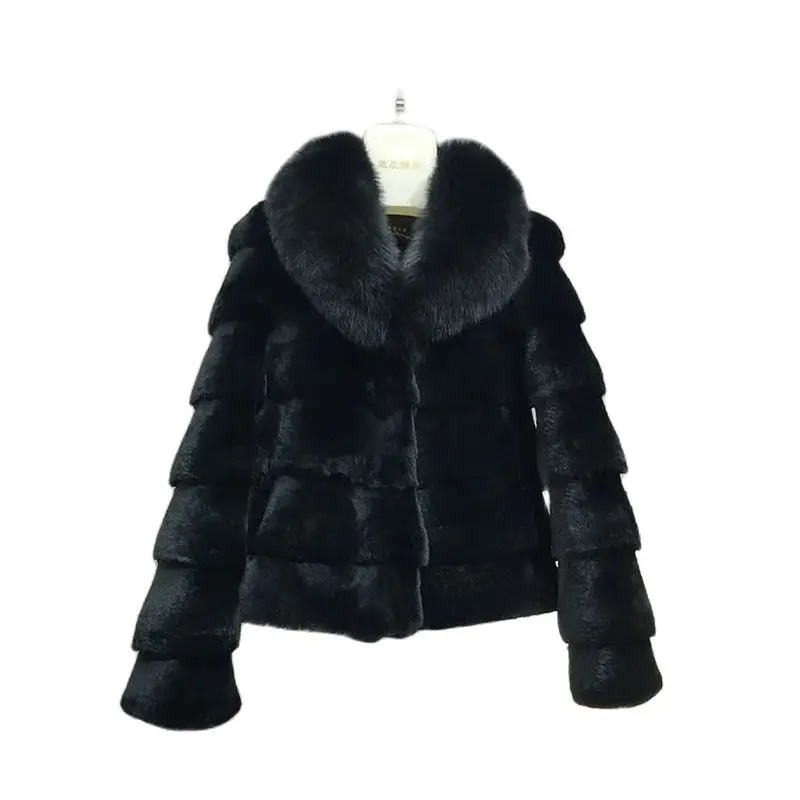 Haining New Imitation Rex Rabbit Fur Coat Female Autumn 2023 Fur Short Korean Fashion Mao Mao Collar Slim Loose Top Female Tide.
Haining New Imitation Rex Rabbit Fur Coat Female Autumn 2023 Fur Short Korean Fashion Mao Mao Collar Slim Loose Top Female Tide.