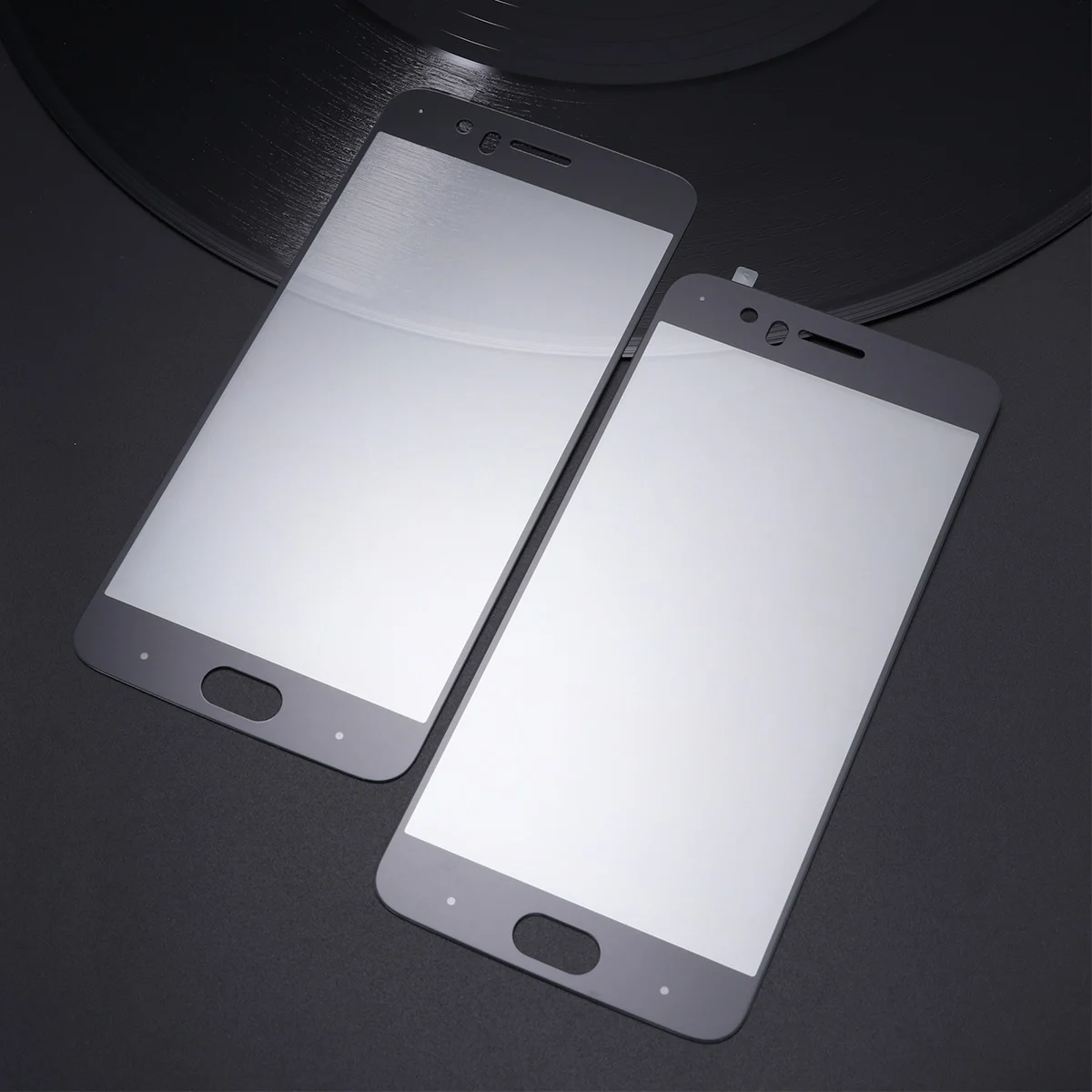 2pcs Bubble Free Durable Anti-fingerprint Anti-scratch High Transparency 9H Tempered Glass Screen Protective Film for Oneplus 5
2pcs Bubble Free Durable Anti-fingerprint Anti-scratch High Transparency 9H Tempered Glass Screen Protective Film for Oneplus 5