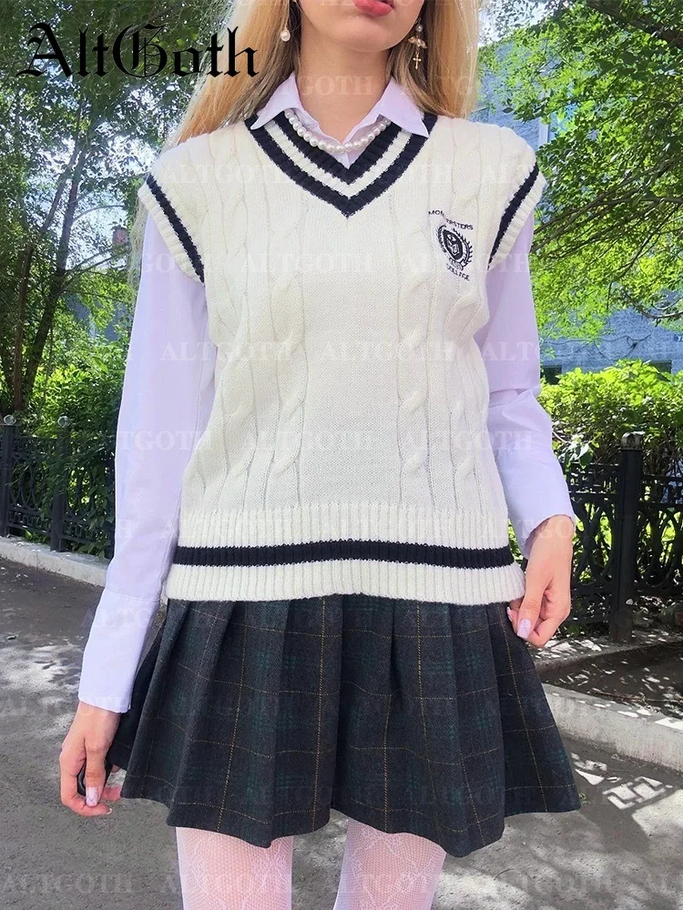 AltGoth Y2k Preppy Style Knit Vest Women Aesthetic Sweet Kawaii V-neck Embroidered Tank Tops Mall Goth Vintage 90s Indie Clothes
AltGoth Y2k Preppy Style Knit Vest Women Aesthetic Sweet Kawaii V-neck Embroidered Tank Tops Mall Goth Vintage 90s Indie Clothes