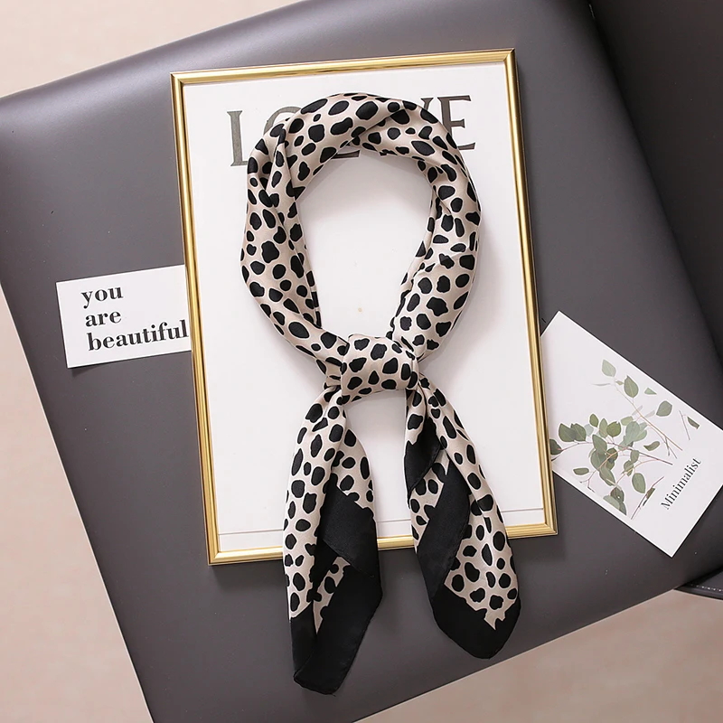 New Decorative Scarf Women Silk Scarf Fashion Korean Style Versatile Four Seasons Lady Printed Headband Bind Shawl 70cmx70cm
New Decorative Scarf Women Silk Scarf Fashion Korean Style Versatile Four Seasons Lady Printed Headband Bind Shawl 70cmx70cm