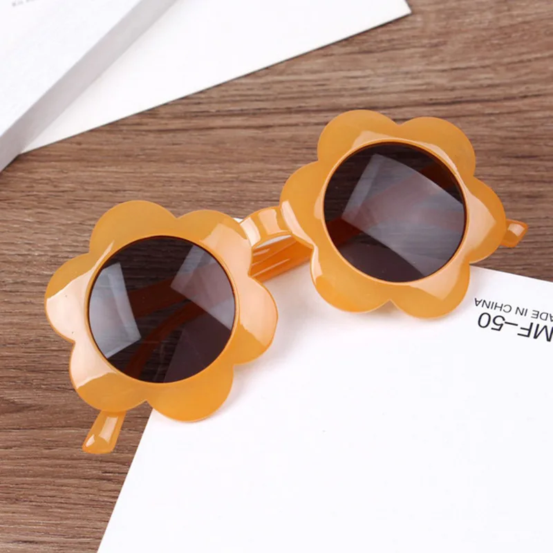Baby flower sunglasses Creative Girls Boys Round Sun Glasses Cute Kids Eyewear Lovely Glasses Outdoor Sun Protection Eyewear
Baby flower sunglasses Creative Girls Boys Round Sun Glasses Cute Kids Eyewear Lovely Glasses Outdoor Sun Protection Eyewear