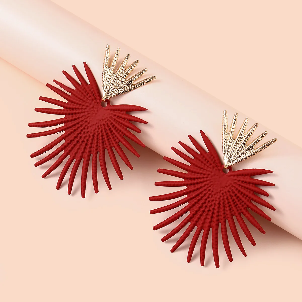 Exaggerated Big Leaf Earrings For Women Irregular Geoemtric Punk Gold Red Black Color Party Fashion Jewelry Female Gifts 2023
Exaggerated Big Leaf Earrings For Women Irregular Geoemtric Punk Gold Red Black Color Party Fashion Jewelry Female Gifts 2023