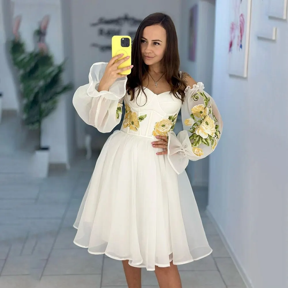 Sayulita Girls Wear Homecoming Dresses Sweetheart Embroidery Long Sleeves Graduation Party Gowns Short Wedding Dress
Sayulita Girls Wear Homecoming Dresses Sweetheart Embroidery Long Sleeves Graduation Party Gowns Short Wedding Dress