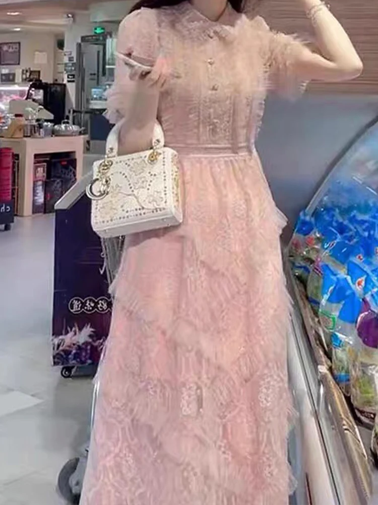 Temperament and elegant dress 2022 spring and summer new waist and thin short-sleeved lace skirt fashion women's clothing
Temperament and elegant dress 2022 spring and summer new waist and thin short-sleeved lace skirt fashion women's clothing