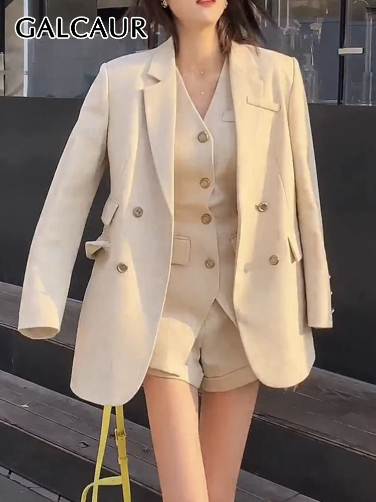 Женский костюм-тройка GALCAUR, пиджак с отложным воротником и длинным рукавом, облегающий жилет, шорты с высокой талией, однотонные комплекты для женщин
Женский костюм-тройка GALCAUR, пиджак с отложным воротником и длинным рукавом, облегающий жилет, шорты с высокой талией, однотонные комплекты для женщин