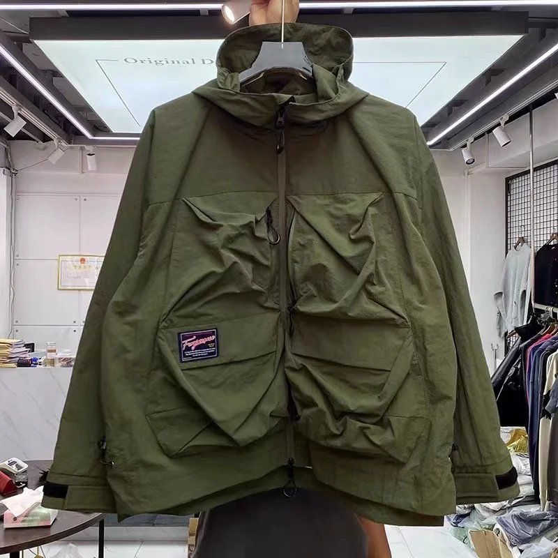 Multi-pocket outdoor waterproof functional jacket
Multi-pocket outdoor waterproof functional jacket