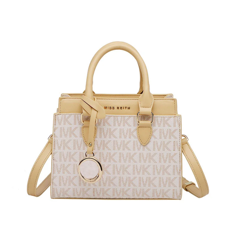 Luxury Brand Genuine Leather High Capacity Tote Bag 2023 New Fashion High Quality Handheld Crossbody Bag Animation Derivatives
Luxury Brand Genuine Leather High Capacity Tote Bag 2023 New Fashion High Quality Handheld Crossbody Bag Animation Derivatives