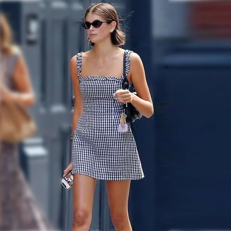 Sexy Plaid Mini Dress Women 2022 Vintage Designer Backless Spaghetti Strapless Short Slip Dresses Party Dress
Sexy Plaid Mini Dress Women 2022 Vintage Designer Backless Spaghetti Strapless Short Slip Dresses Party Dress